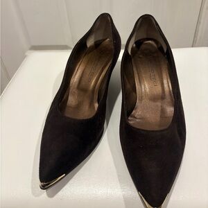 Elegant Black Heels with Gold Accents